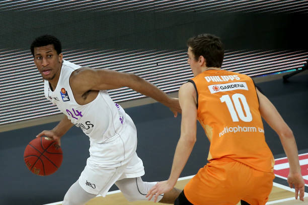 异常激烈的 异常激烈的