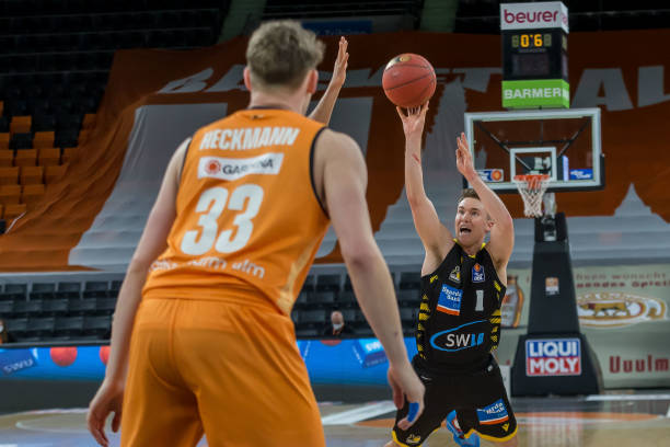 在对阵热刺 在对阵热刺