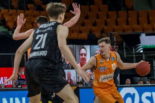 从过去几轮 从过去几轮